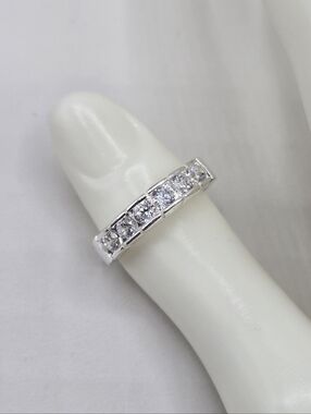 Swarovski Crystal Elements Silver Band Ring Clear Size 8.75 Bridal Casual